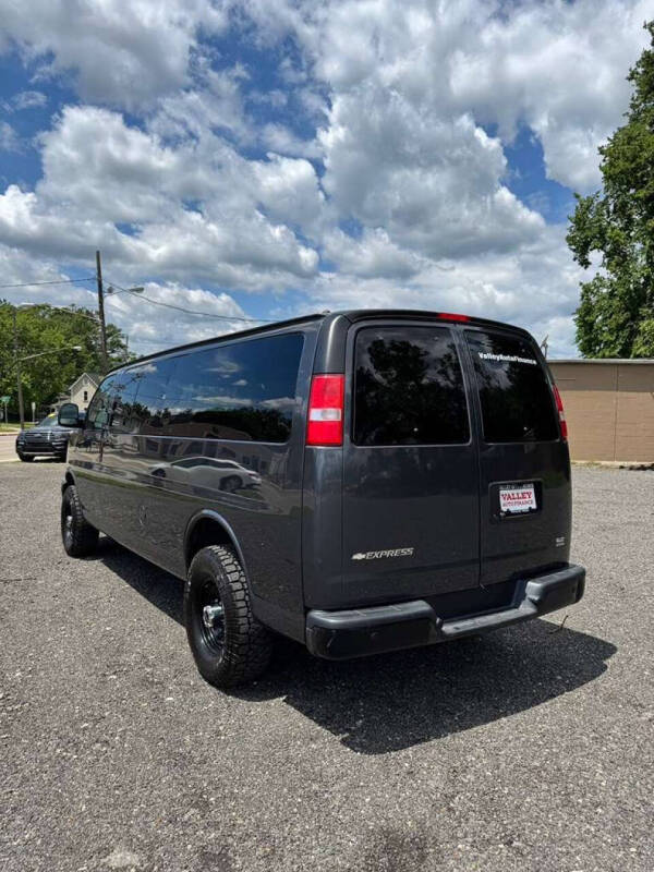 2017 Chevrolet Express LS 3500