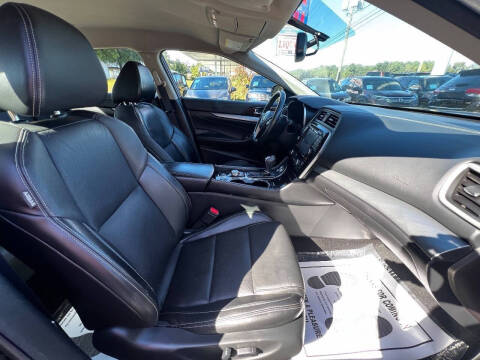 2016 Nissan Maxima 3.5 SR