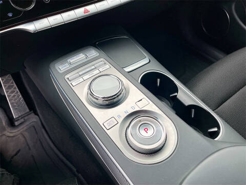 2025 Genesis GV70 2.5T Standard