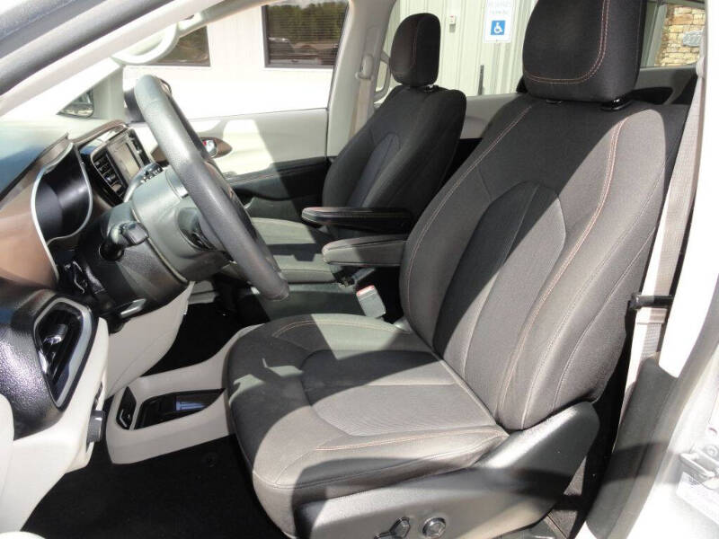 2017 Chrysler Pacifica LX