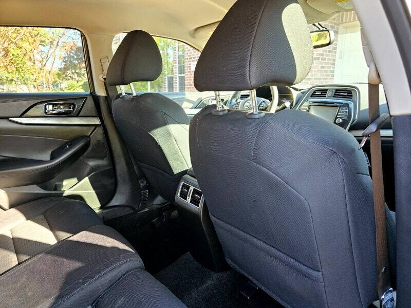 2017 Nissan Maxima