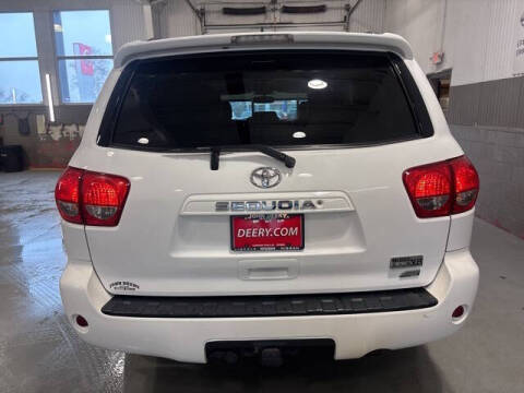 2015 Toyota Sequoia SR5