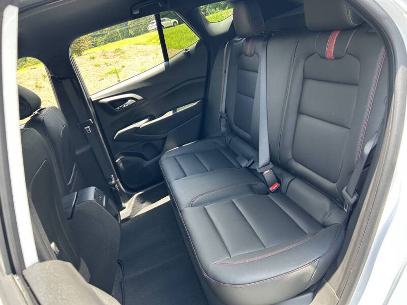 2025 Chevrolet Trax RS