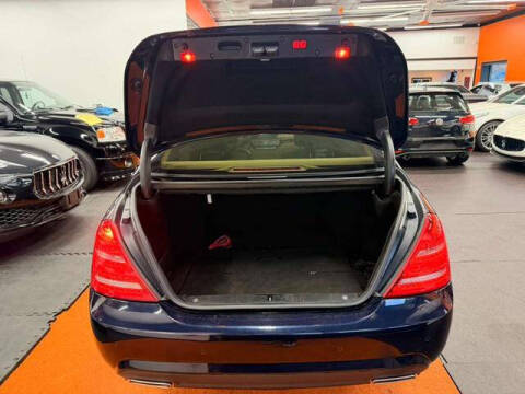 2010 Mercedes-Benz S-Class S 550 4MATIC