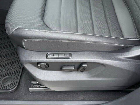 2026 Volkswagen Atlas Cross Sport SEL R-Line Black 4Motion