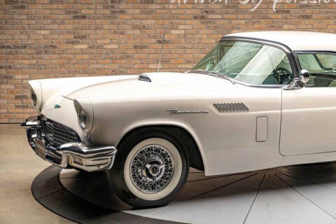 1957 Ford Thunderbird