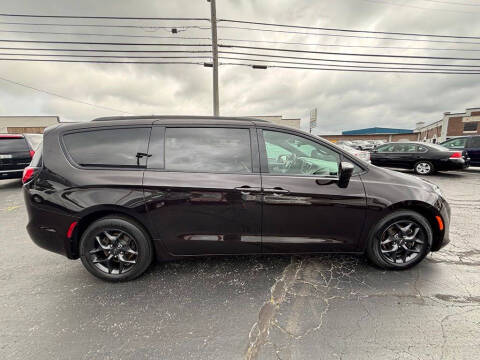 2018 Chrysler Pacifica Touring L