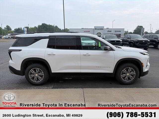 2025 Chevrolet Traverse LT