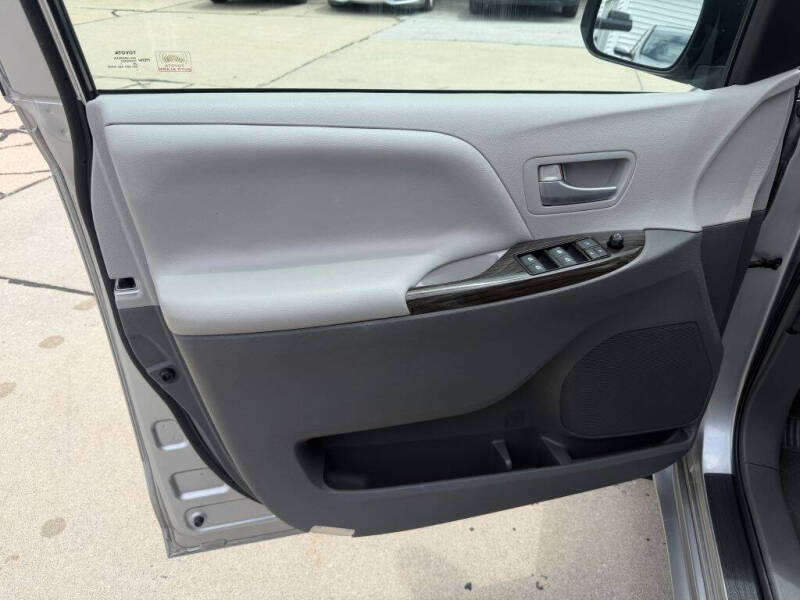 2017 Toyota Sienna