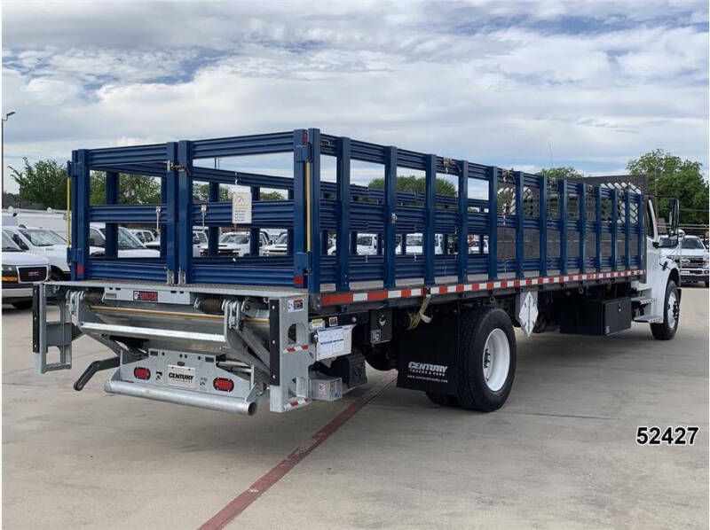 2021 Freightliner M2 106