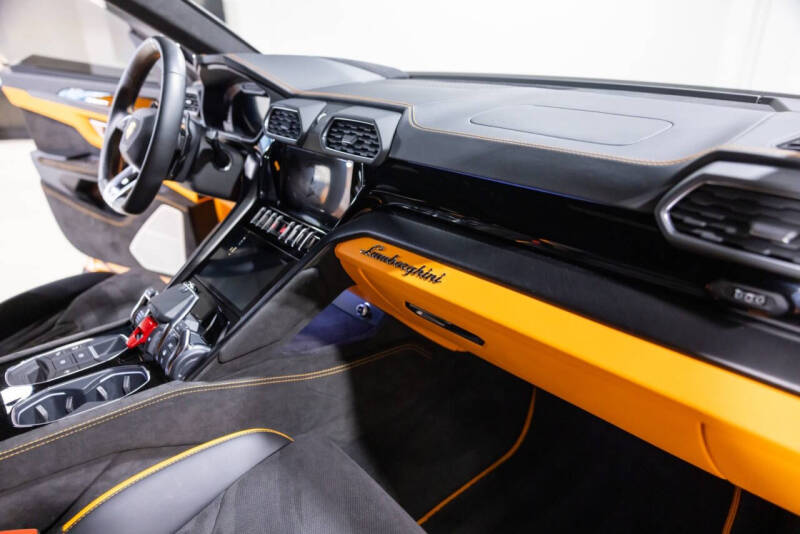 2024 Lamborghini Urus S