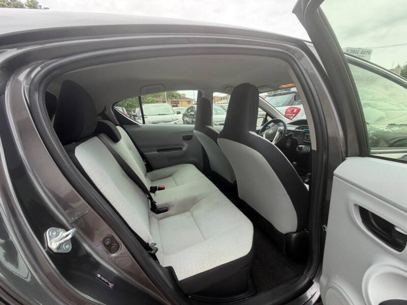 2014 Toyota Prius c One