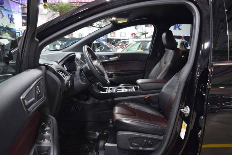 2021 Ford Edge Titanium
