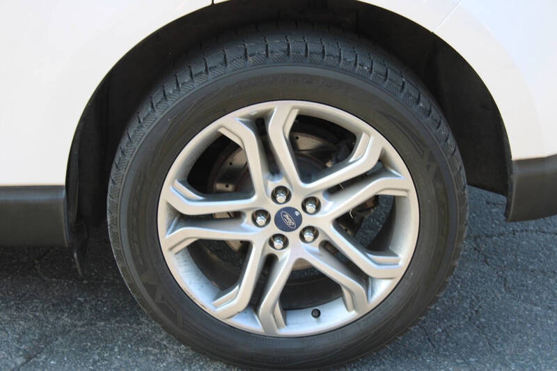 2016 Ford Edge Titanium