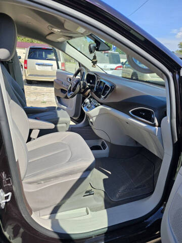 2017 Chrysler Pacifica Touring