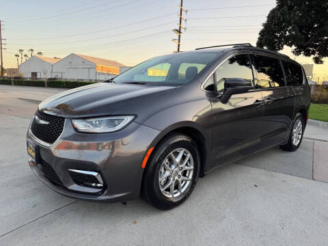 2022 Chrysler Pacifica Touring