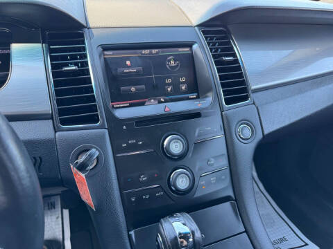 2014 Ford Taurus SEL