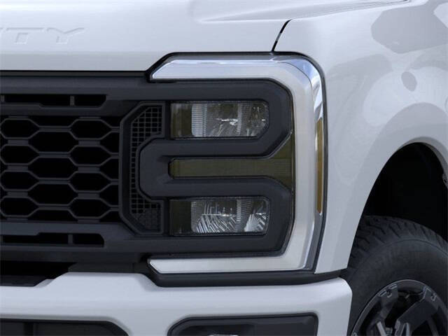 2025 Ford F-350 Super Duty XL
