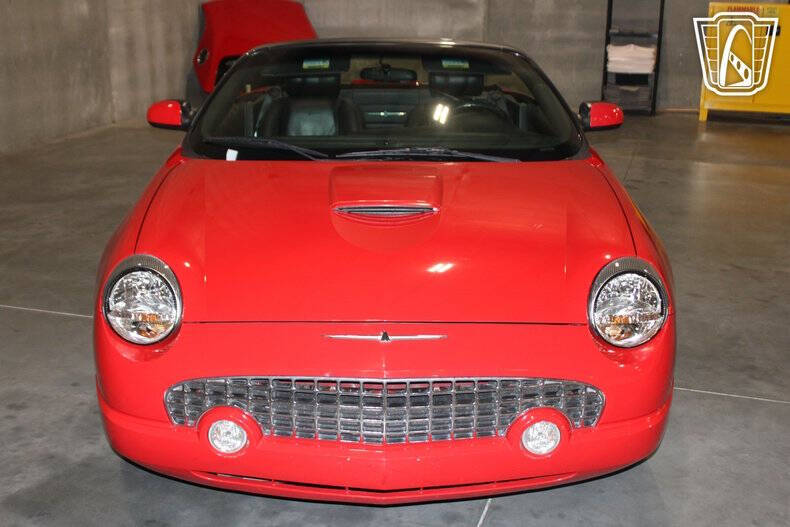 2002 Ford Thunderbird Deluxe