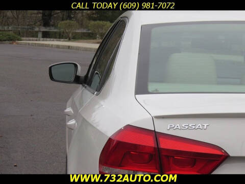 2014 Volkswagen Passat 1.8T SEL Premium PZEV