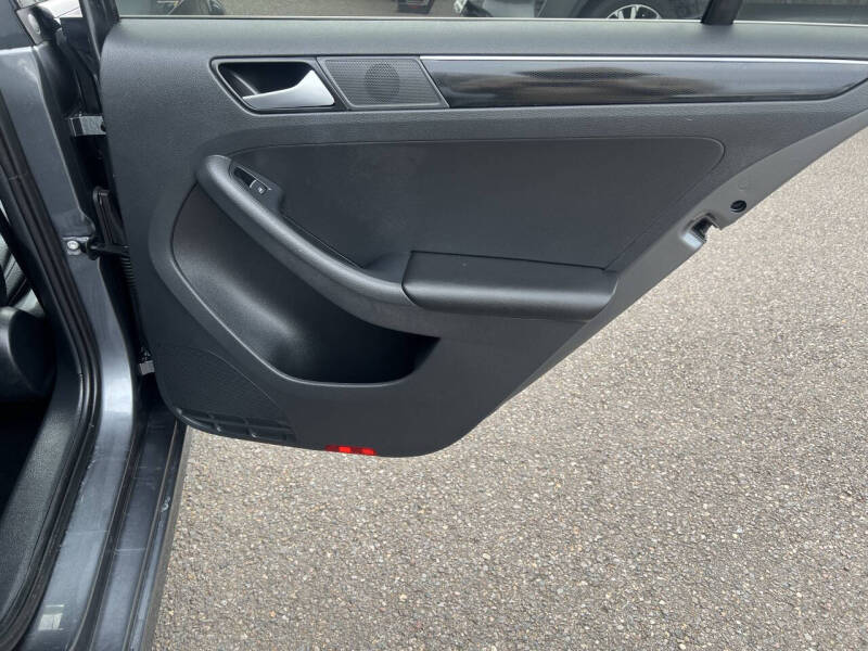 2017 Volkswagen Jetta 1.8T SEL