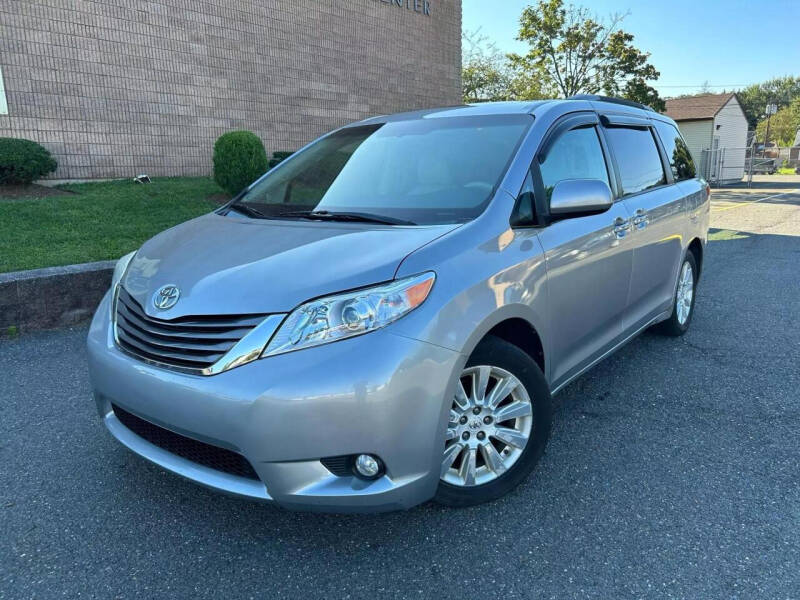 2020 Toyota Sienna for Sale in Jamaica, NY