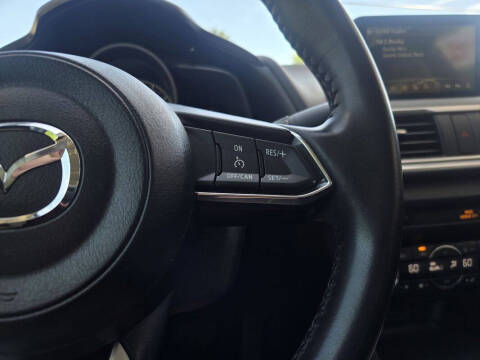2017 Mazda MAZDA3 Touring