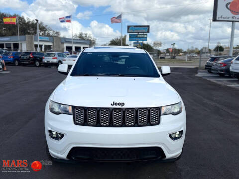 2017 Jeep Grand Cherokee Laredo