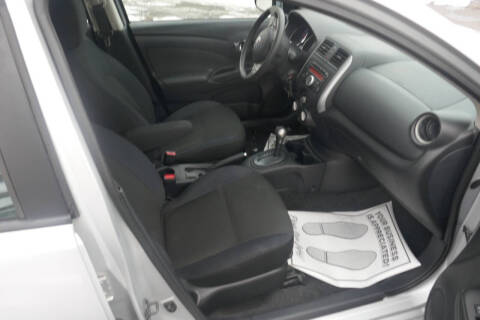 2013 Nissan Versa 1.6 SV