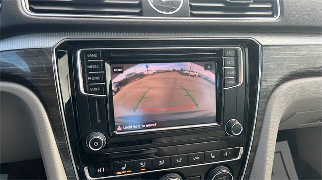 2017 Volkswagen Passat 1.8T SE