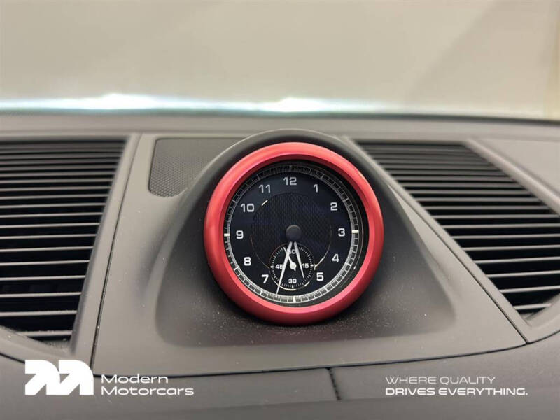 2025 Porsche Macan S