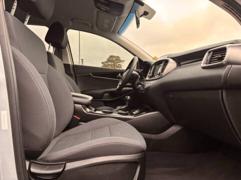 2019 Kia Sorento LX V6