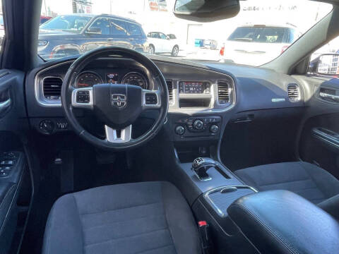 2012 Dodge Charger SE