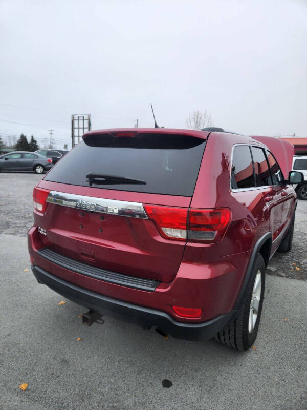 2012 Jeep Grand Cherokee Laredo's photo