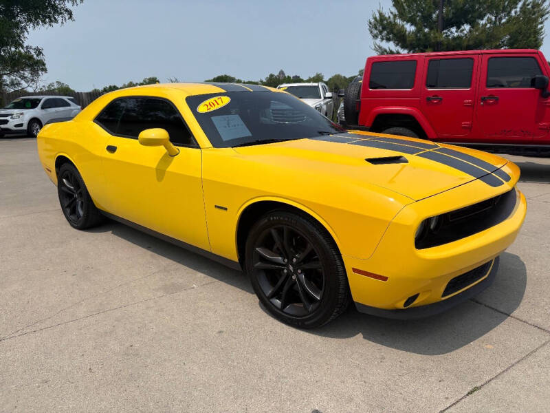 2017 Dodge Challenger R/T Plus