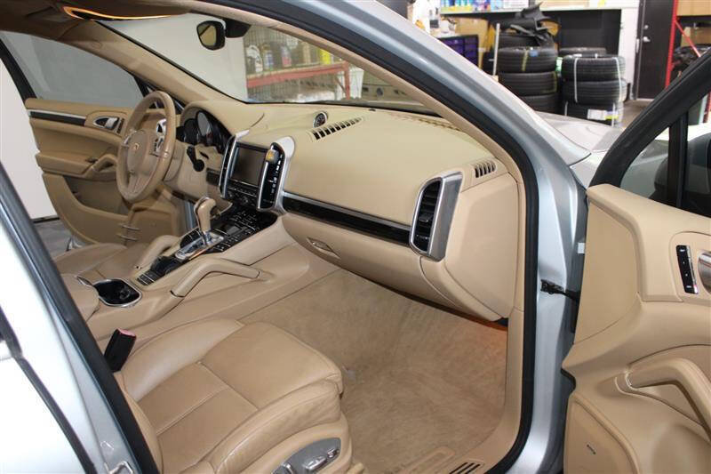 2012 Porsche Cayenne
