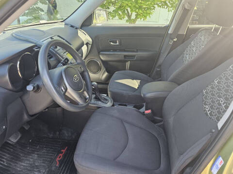 2011 Kia Soul +