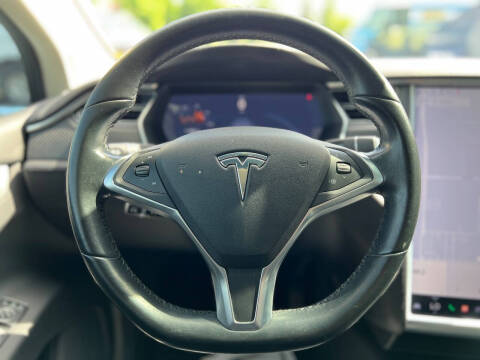 2016 Tesla Model X 75D