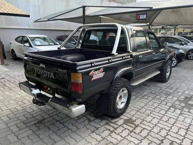 2000 Toyota Hilux