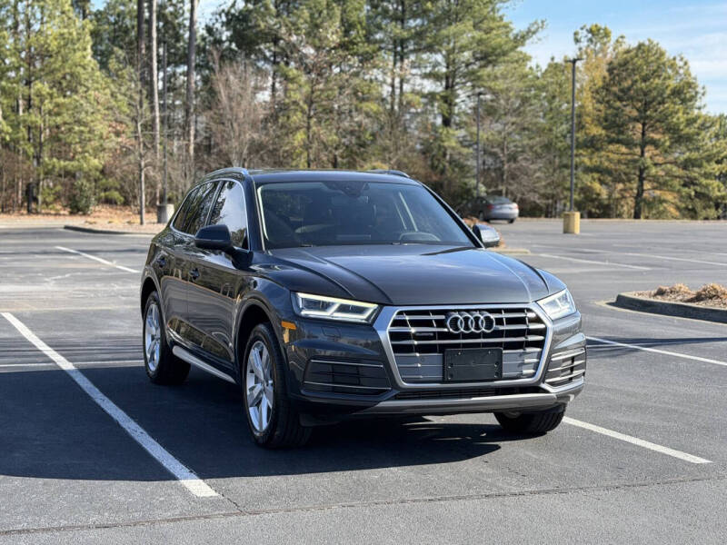 2019 Audi Q5 Premium Plus's photo