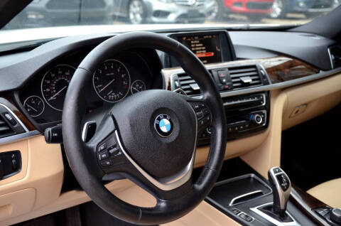 2017 BMW 3 Series 330i xDrive