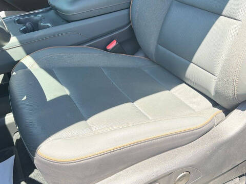 2024 GMC Acadia AT4
