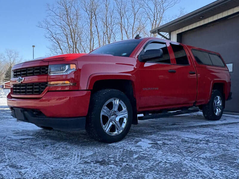 2017 Chevrolet Silverado 1500 for sale at CHAMPION CAR CENTER in Canastota NY