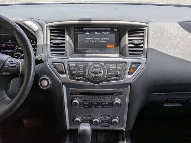 2020 Nissan Pathfinder SL