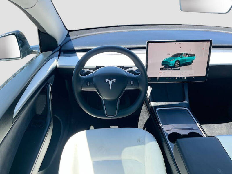 2024 Tesla Model Y Long Range