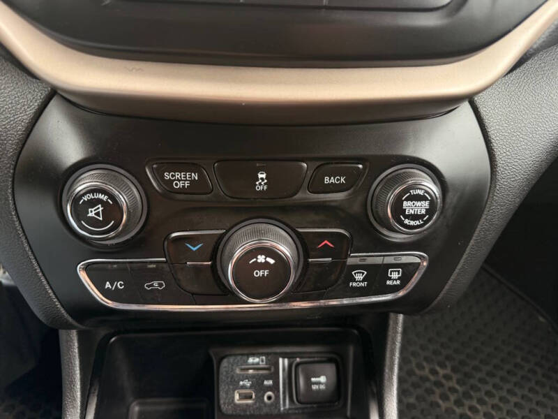 2017 Jeep Cherokee Latitude