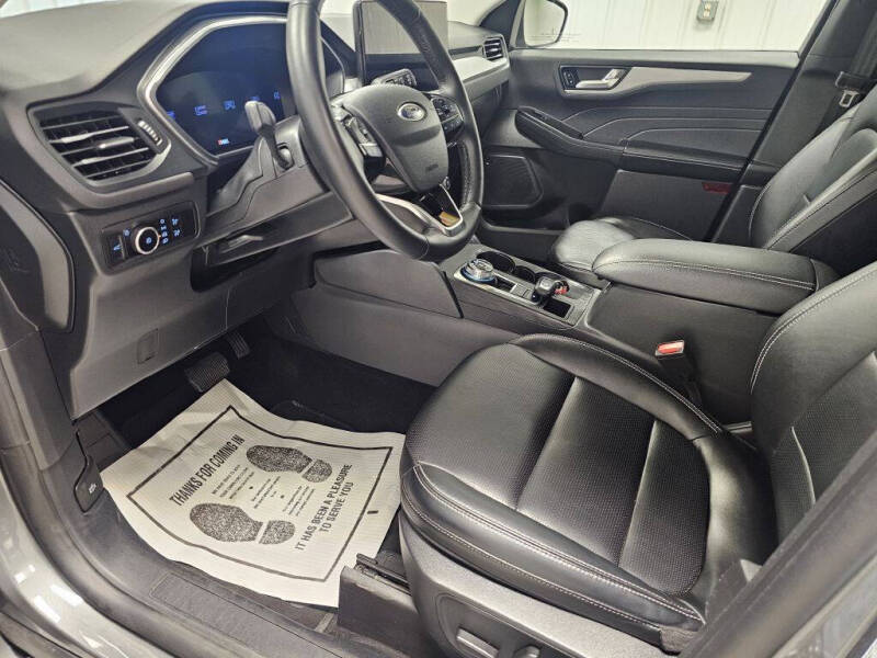 2025 Ford Escape Platinum