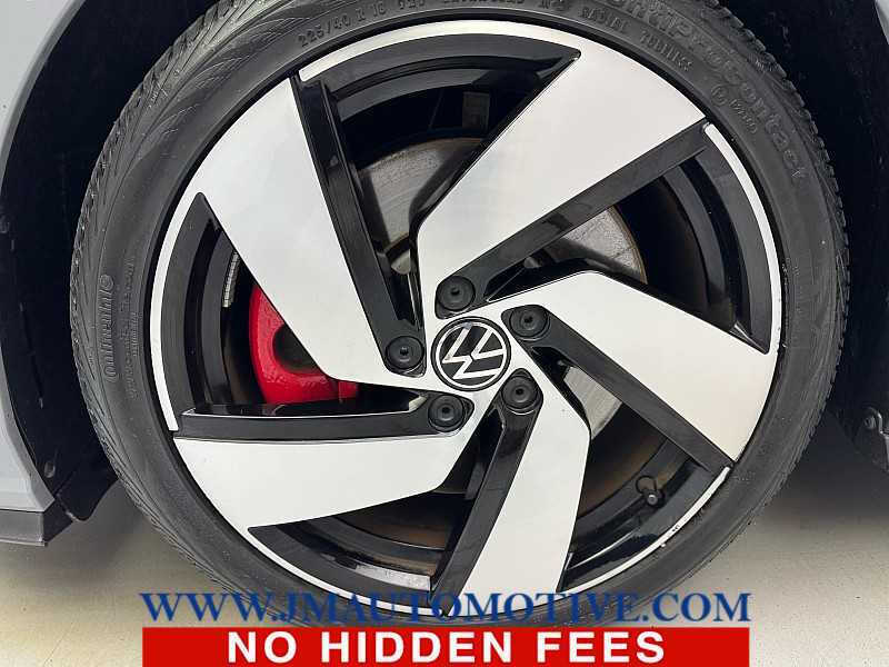 2022 Volkswagen Golf GTI SE