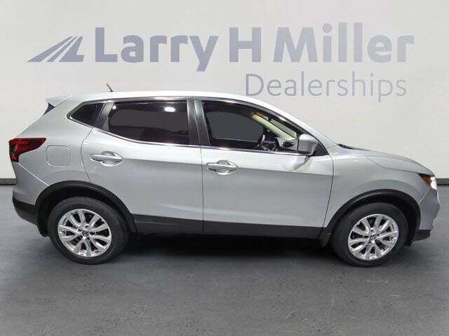 2022 Nissan Rogue Sport S