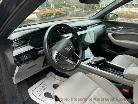 2024 Audi Q8 Sportback e-tron quattro Prestige S line